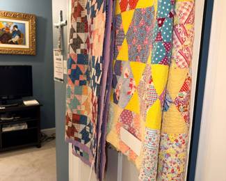 Items Located In The 1st Bedroom (MASTER)