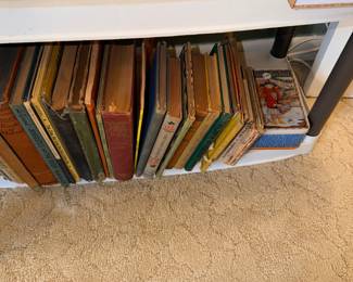 Items Located In The 3rd Bedroom ( Second Floor)