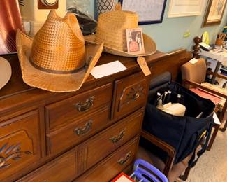 Items Located In The 3rd Bedroom ( Second Floor)