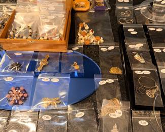 Items Located In The 1st Bedroom (MASTER)