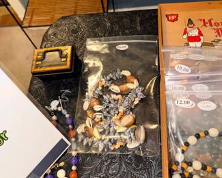 Items Located In The 1st Bedroom (MASTER)