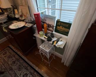 Items Located In The Dining Room