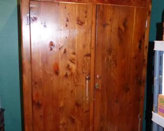Pristine Cedar Wardrobe, MORE Longaberger Baskets !!!