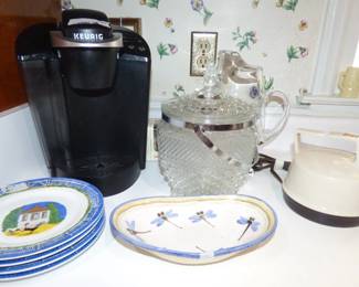 Wexford Ice Bucket, MCM electric kettle, Keurig Coffeemaker
