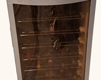 Haeir Wine Fridge A