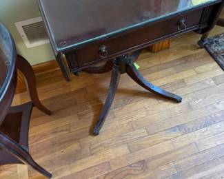 Vintage Mahogany Drop Leaf side table in the Ducan Phyfe Style
