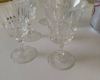 Four Sets of Cristal/d/Arques Tuilleries Villandry Glases