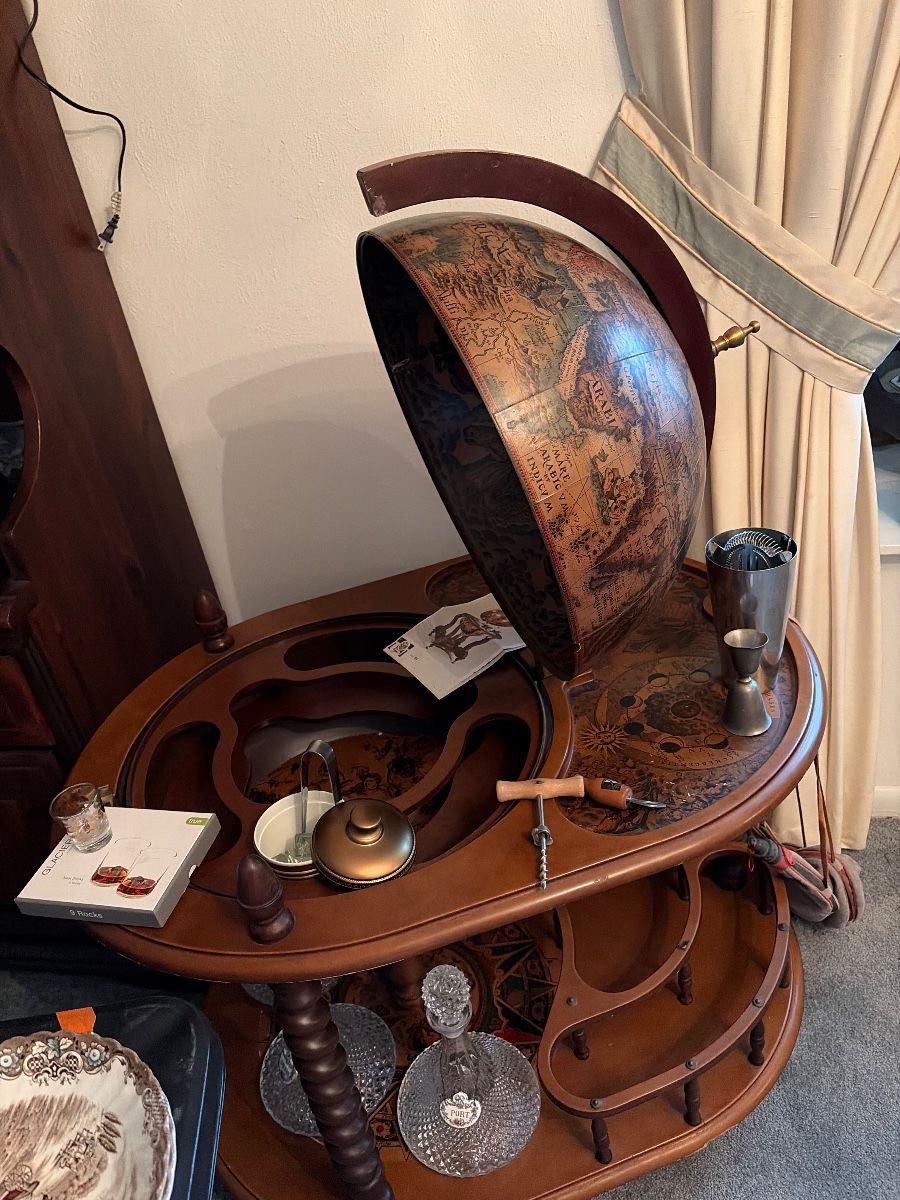 French Mid-Century Modern Vintage Italian World Globe Dry Bar Circa 1960's