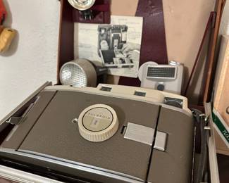Vintage 1950's Polaroid Land Camera Model 800 w/leather case and accessories