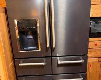 KitchenAid model KRMF7006EB501