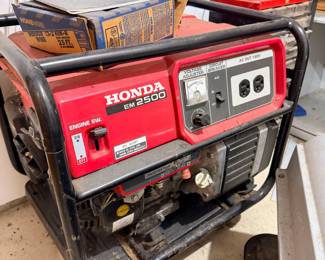 Honda EM2500 Generator