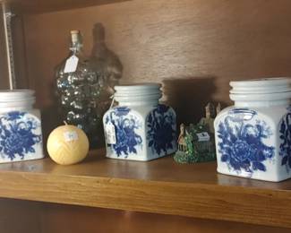 Blue white Oriental jars