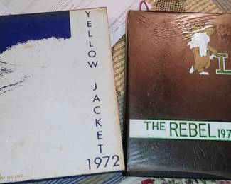 , 1972 Yellow Jacket annual 1971 re Lee Rebel