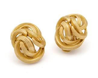 Lot 12 Tiffany & Co (New York) 18K Yellow Gold Clip Earrings 1960, 20 g