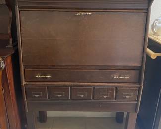 Vintage secretary desk beautiful condition