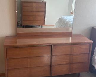 1 MCM Dresser with Mirror