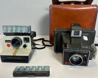 e Polaroid Land CaMERA