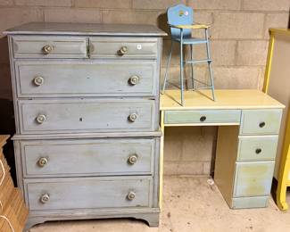 Shabby chic furniture