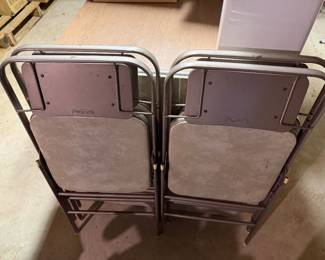Vintage Samsonite Table and chair set