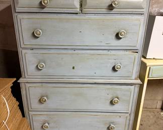 Shabby chic furniture