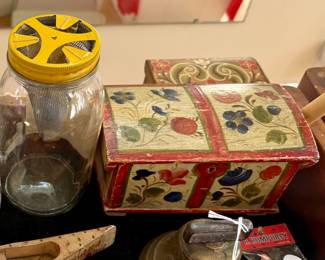 Rosemaled mini trunk