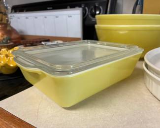 Vintage Pyrex casserole with lid