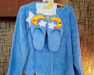 Canyon Group Chenille Pajama Set - NWT