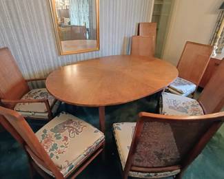Dunbar Pecanwood dining room set with two leaves and 6 cane-back chairs!