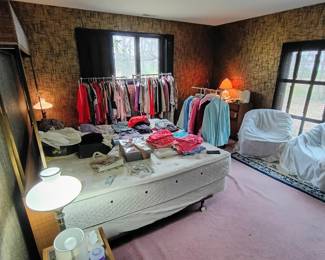 SO many women's clothes - Most NEW WITH TAGS! Lots of name brands!