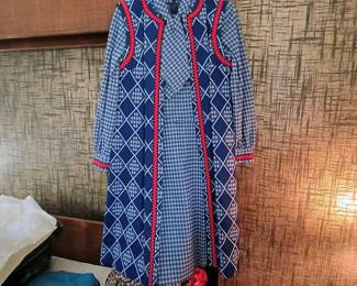 Hello? It's the 1970s calling with this three piece number!