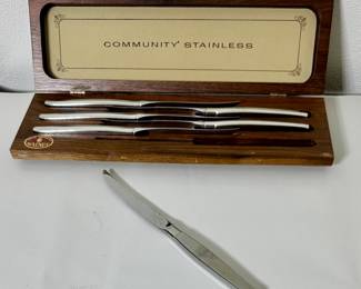 Vntg Comm Stainless Steak Knives