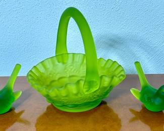 Westmoreland green hen on nest