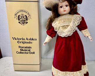 Vintage Victoria Ashlea Musical Doll