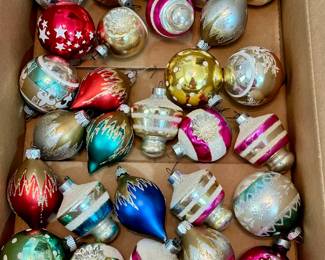 Vintage MCM Christmas Orn