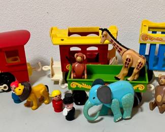 Vntg Fisher Price Train