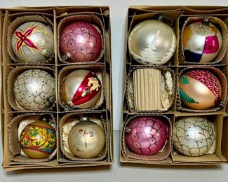 Vintage MCM Christmas Orn