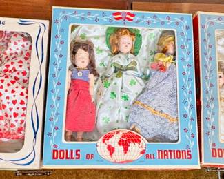 Vntg Dolls of All Nations