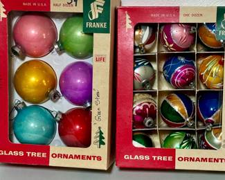 Vintage MCM Christmas Orn