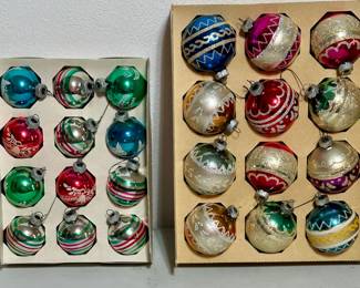 Vintage MCM Christmas Orn