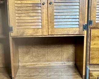 Ethan Allen Cabinet w/shelf