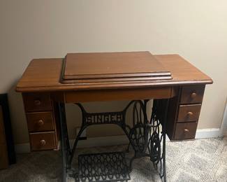 Antique Sewing Machine 