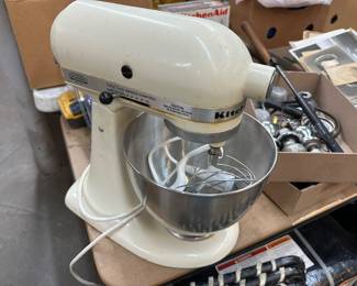 0011 Kitchen Aid Mixer