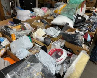 005 Unclaimed Online Retail Merchandise