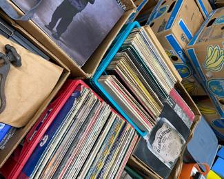 0005 Vinyl Records