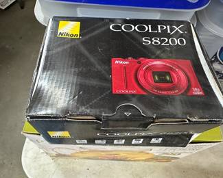009 Coolpix S8200 New in Box