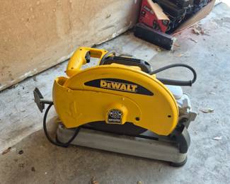 003 DeWalt Chopsaw
