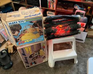 Light up faux fire place insert