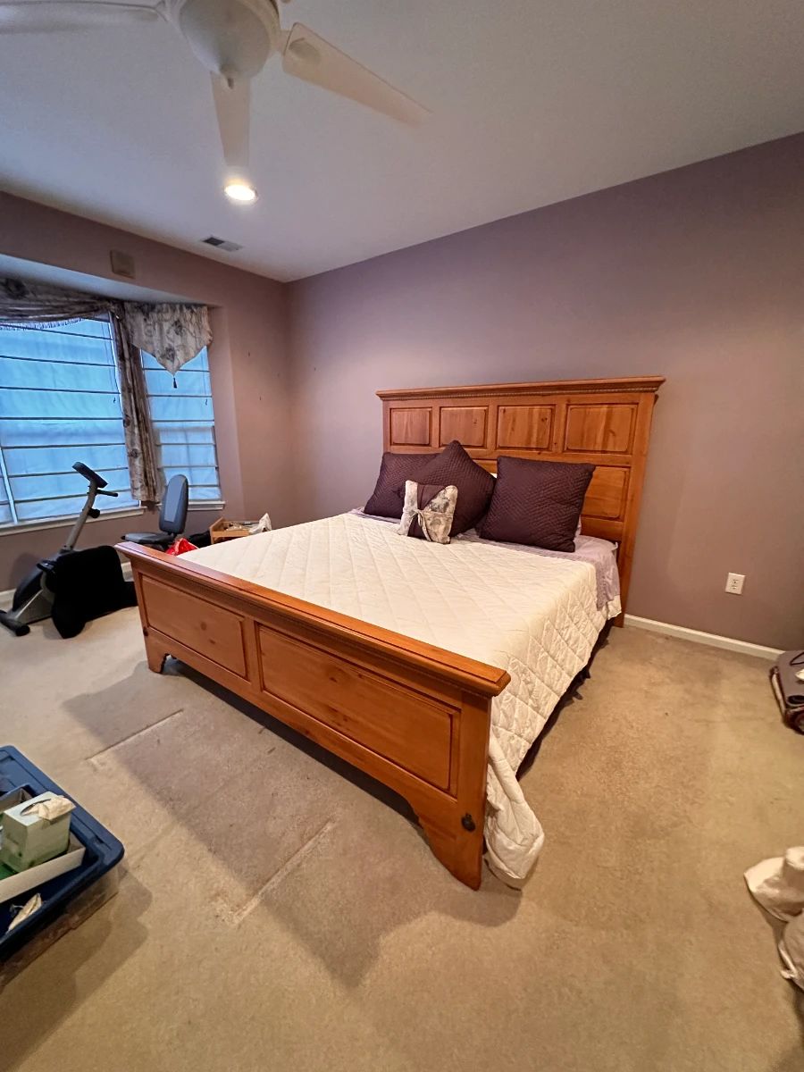 Kincaid Solid Wood King Size Bed and Tempur-pedic Mattress