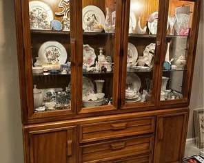 China closet (two piece) can use just bottom as a Server