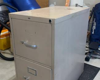 Heavy duty filing cabinet